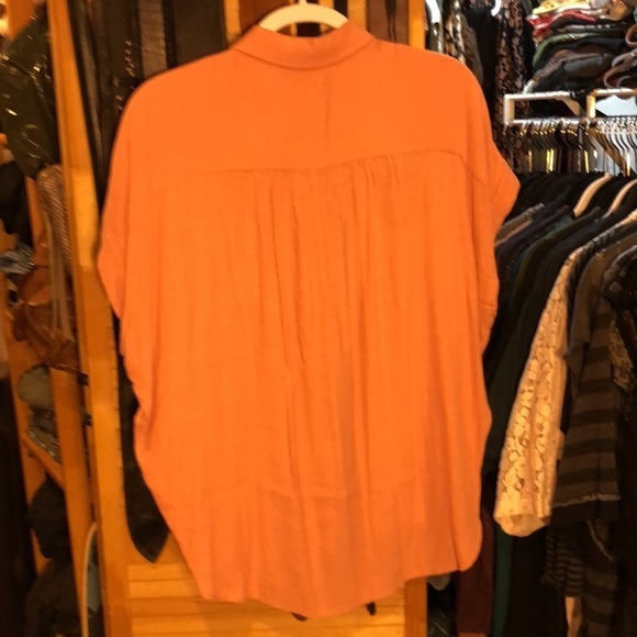 M Madewell Central Drapey Shirt 100% viscose and oversized fit. Peachy pink. EUC - Picture 6 of 14